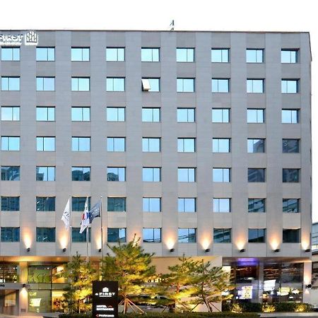 Afirst Hotel Myeongdong Seoul Exterior photo